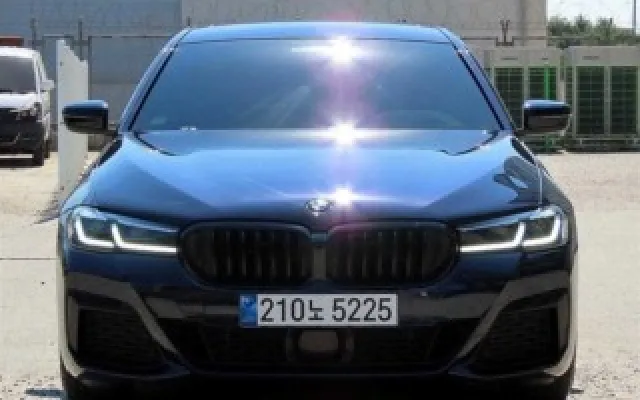 인천중고차할부조회 5시리즈 (G30) 520i M 스포츠 매물 사진 18 - 2022/05 60,030km